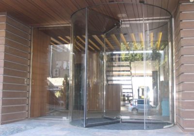 Wanneer moet je overwegen om je automatische deur te upgraden?